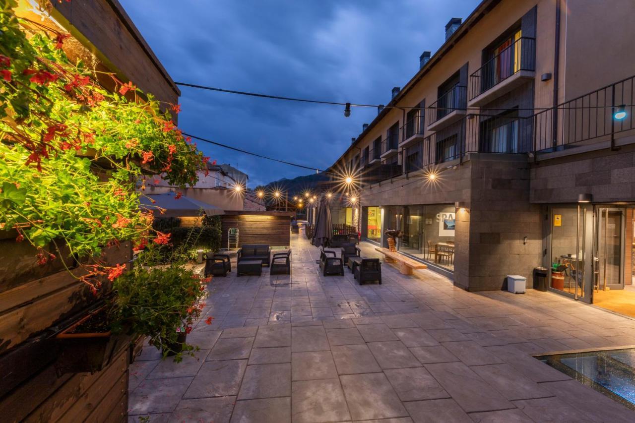 Aparthotel Trainera Esterri D'Aneu Εξωτερικό φωτογραφία