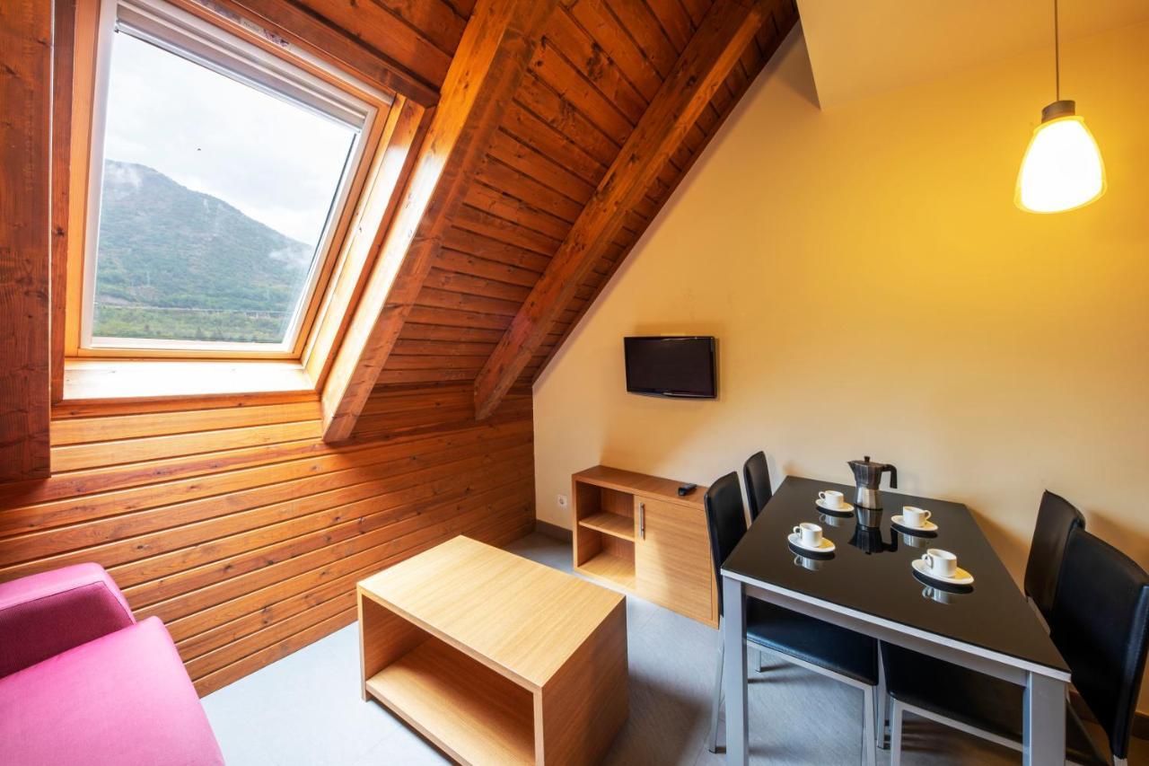Aparthotel Trainera Esterri D'Aneu Εξωτερικό φωτογραφία