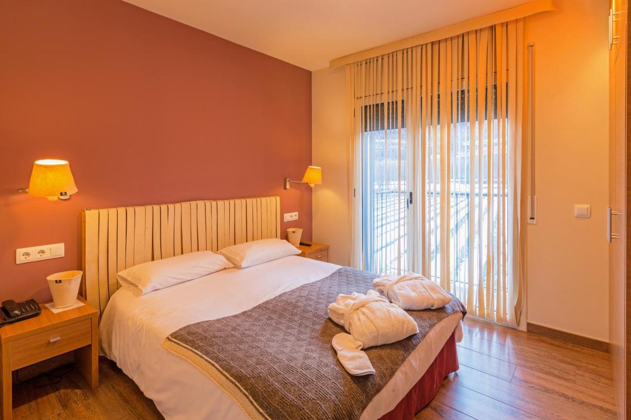 Aparthotel Trainera Esterri D'Aneu Εξωτερικό φωτογραφία